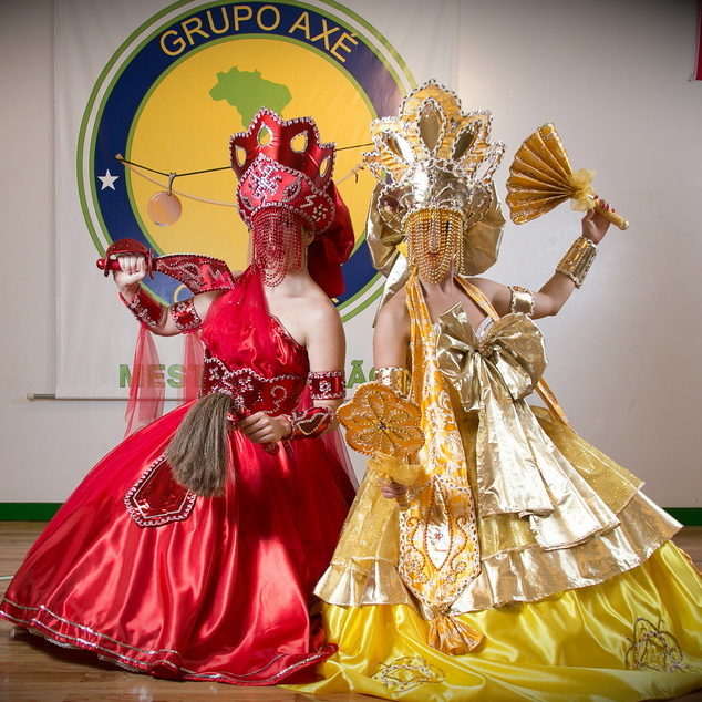 Iansã (Oya) and Oxúm (Oshun)